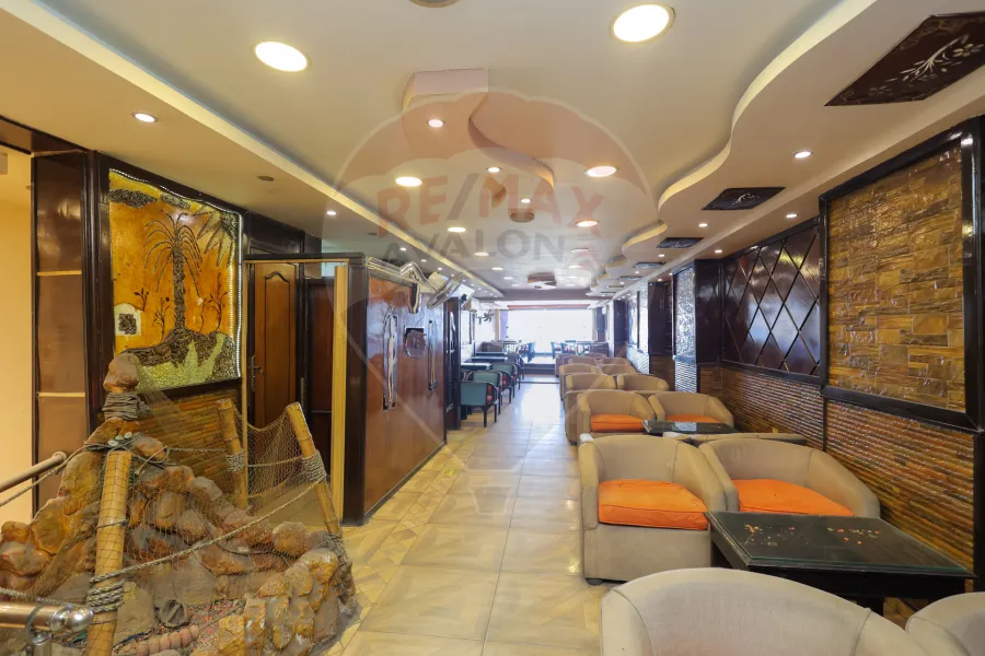 Shop + mizzan for rent 250 m Miami (directly on the sea)