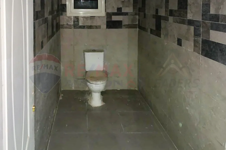 Administrative headquarters for rent 180 m Camp Shizar (branched from Port Said St.)