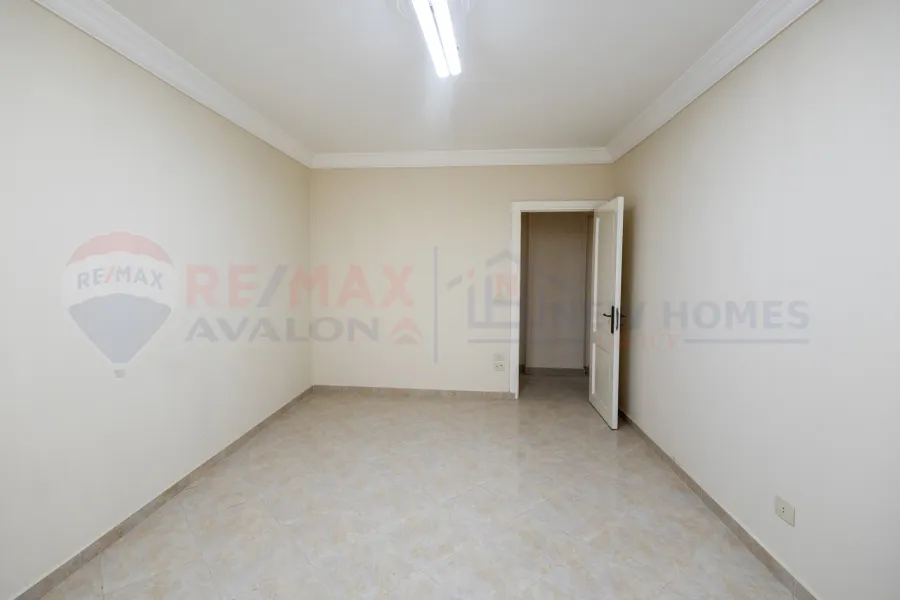 Apartment for sale 200 m Ibrahimiya (steps from Sporting Club)