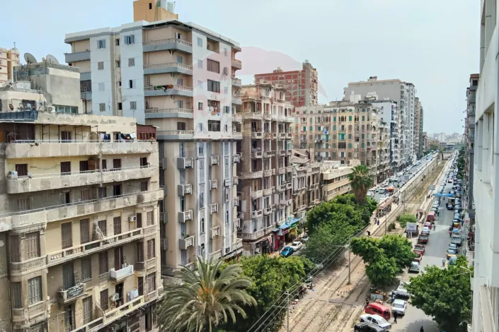 شقة للبيع 190 م الابراهيمية (علي الترام مباشرة)
