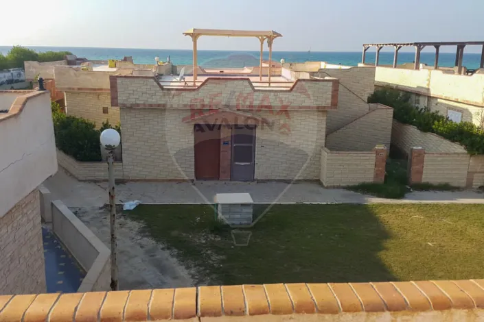 Chalet + roof for sale North Coast (Banks Tourist Village)