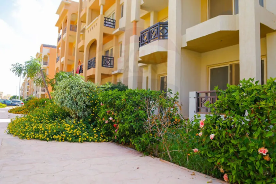 Chalet for sale (Emirates Heights) Ras El-Hekma 100 m
