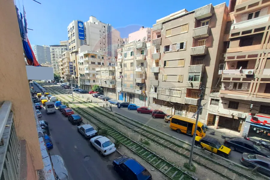 شقة للبيع 300 م فلمنج (علي الترام مباشرة