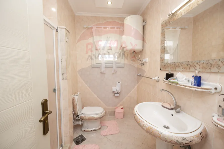 Ground chalet + Garden for Sale north coast (Granada village)