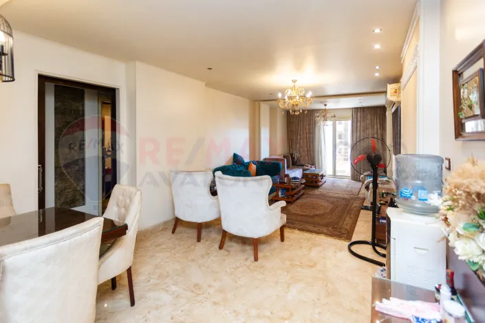 Apartment for sale 182 m Gleem (branching from the sea)
