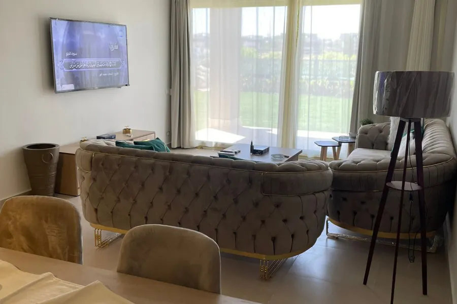Ground floor chalet with garden for sale (Hacienda Bay - Sidi Abdel Rahman) 153 m + 218 m garden - 12,500.00 EGP (down payment + over)