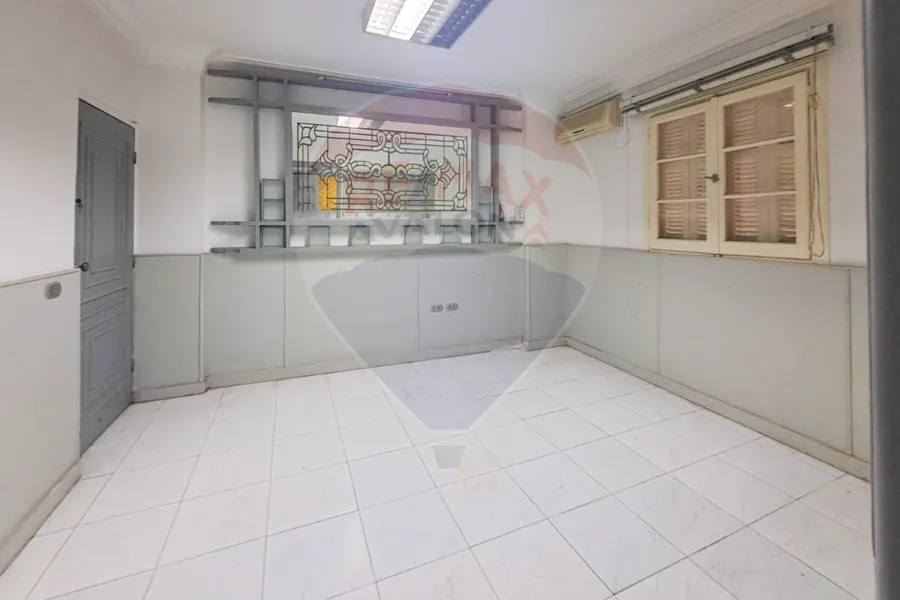 Administrative unit for rent 150 m Kafr Abdo (steps from Abu Qir st.)