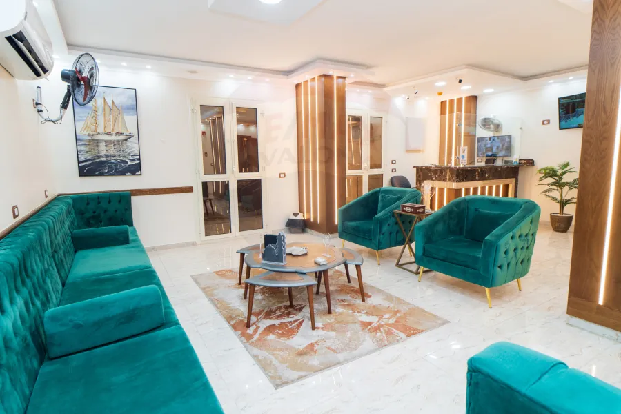 Administrative apartment for sale 400 m Lauran (Abu Qir main st)