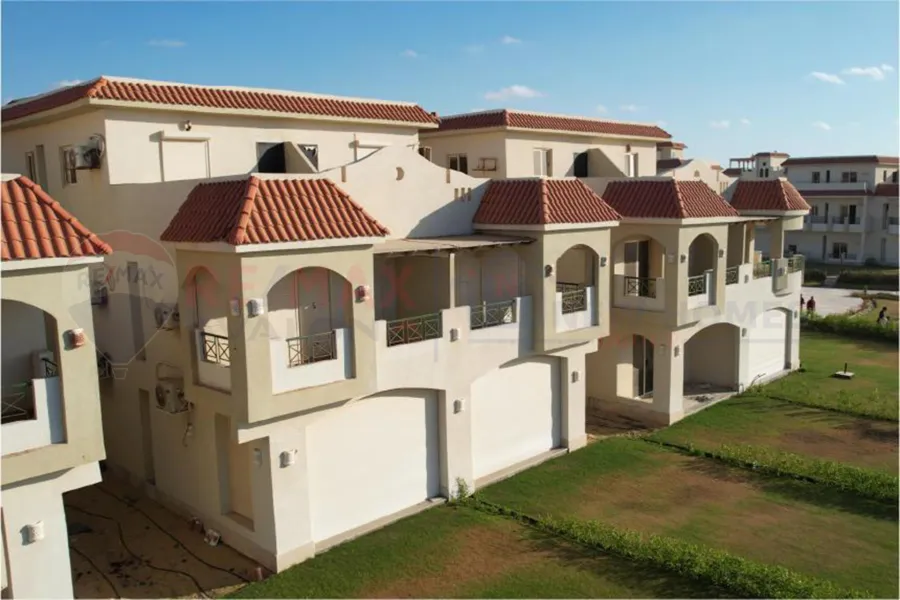 Ground chalet with roof for sale (La Sirena) 115 m