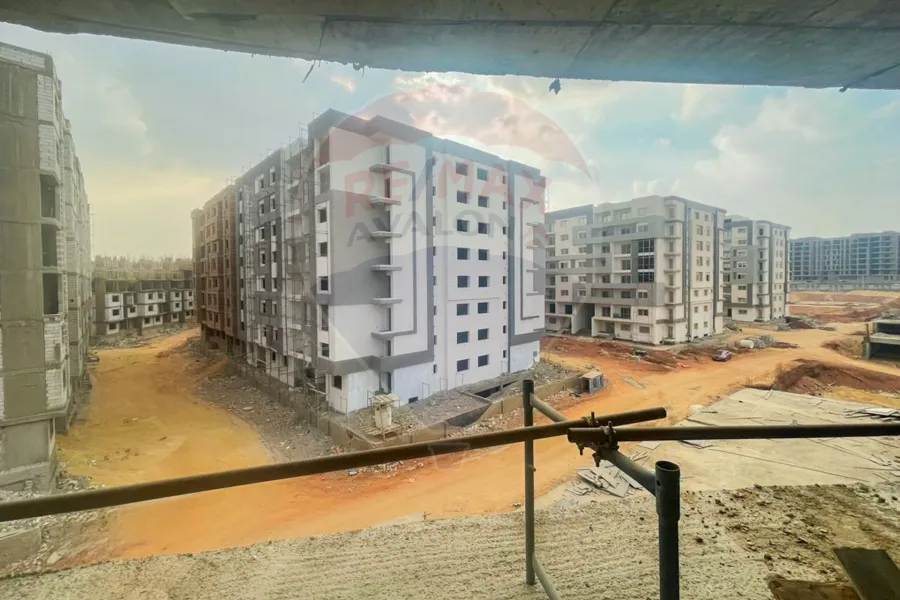 Shop + roof for sale 49 m Administrative Capital (Hub Capital - Al-Sefarat District)
