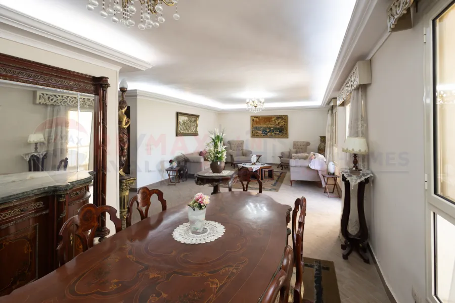 Duplex apartment for sale 320 m Sporting (Ahmed Allam Street - steps from Abu Qir Street)