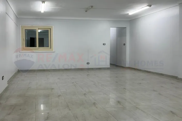 Administrative apartment for sale 140 m Janaklis (Abu Qir St.)