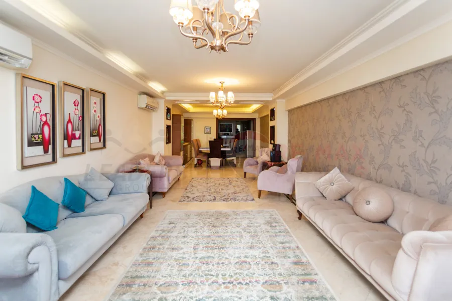 Apartment for sale 250 m Saba Pasha (Royal Plaza)