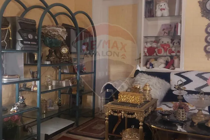 Apartment for sale 110 m Zezinia (Steps from Yahia Mosque)