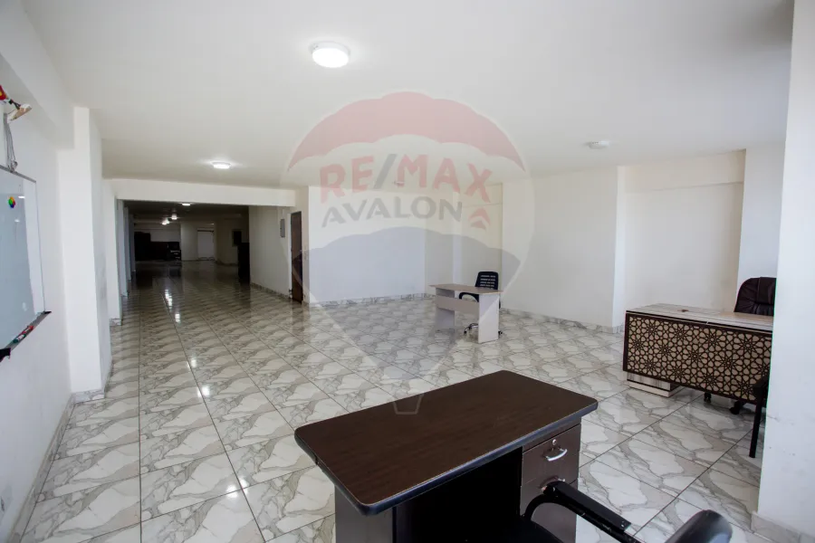 Mezzan for Sale 870 m Al-Ibrahimia (directly on the sea)