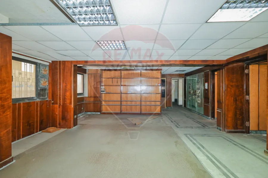 Administrative and Commercial Unit for sale 350 m Smouha (in front of Hatem mosque)