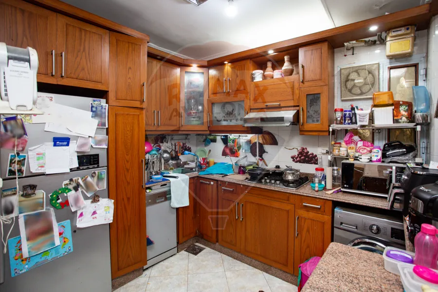 Apartment for sale 150 m Stanley (Abdul Hamid Al-Abadi Street - steps from the sea and the tram)