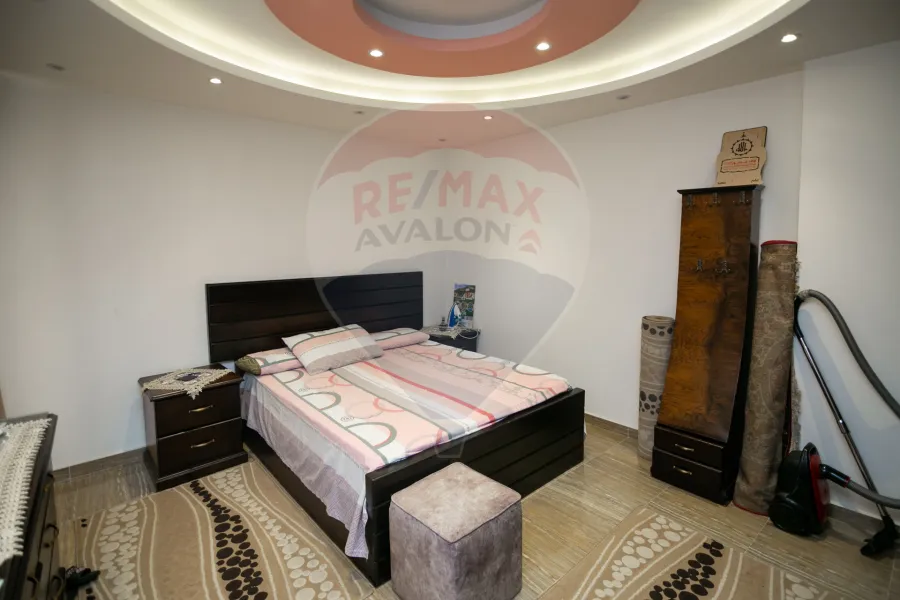 Apartment for sale 180 m El Shatby (Haddad St.)