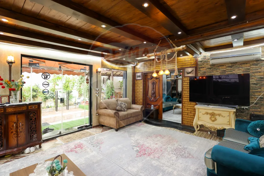 Villa for sale 295 m Maamoura Beach (steps from the sea)