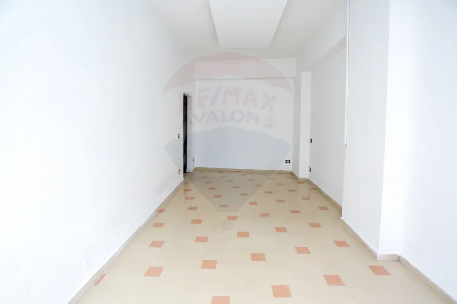 Pharmacy for sale 32 m Sidi Bishr (Mostafa Kamel St.)