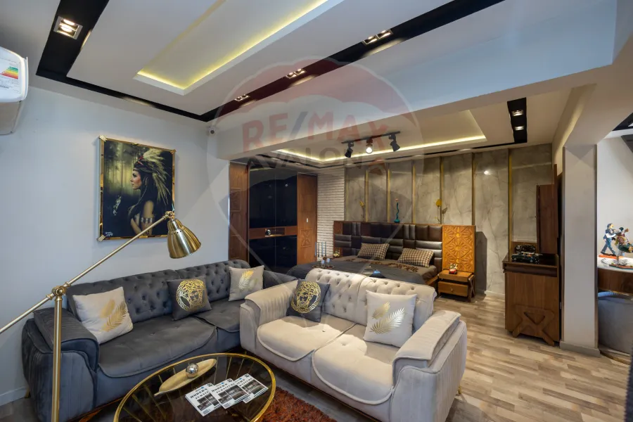 Shop + Mezzanine for sale 83 m + 100 m El Saraya (directly on the sea)