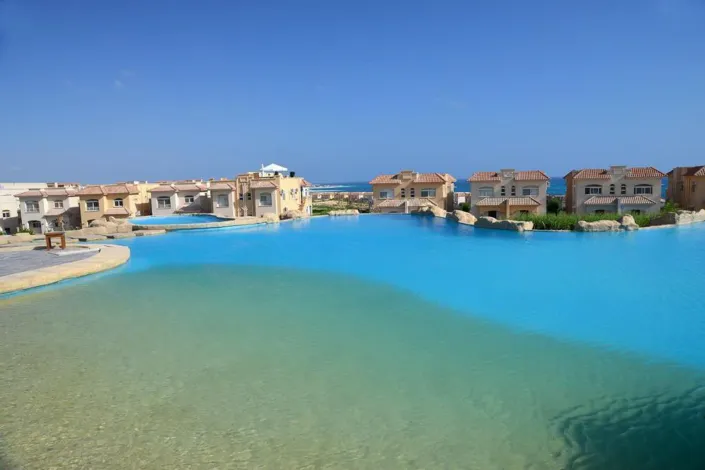 شاليه أرضي بجاردن للبيع (تلال - سيدي عبد الرحمن) 233 م