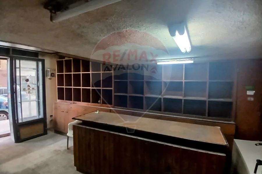 Shop 25 m + Up Floor 15 m for rent Sidi Gaber (Abou Qir St.)