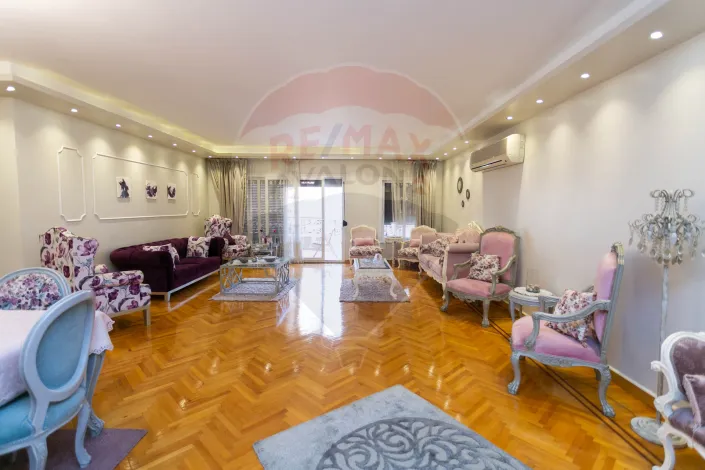 Apartment for sale 266 m Smouha (In front of The Grand Plaza Hotel)