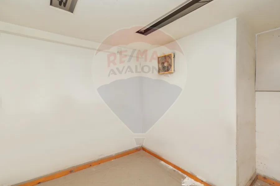 Administrative and Commercial Unit for sale 350 m Smouha (in front of Hatem mosque)