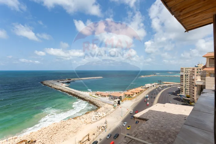 Apartment for sale 175 m Louran (Directly on the sea)