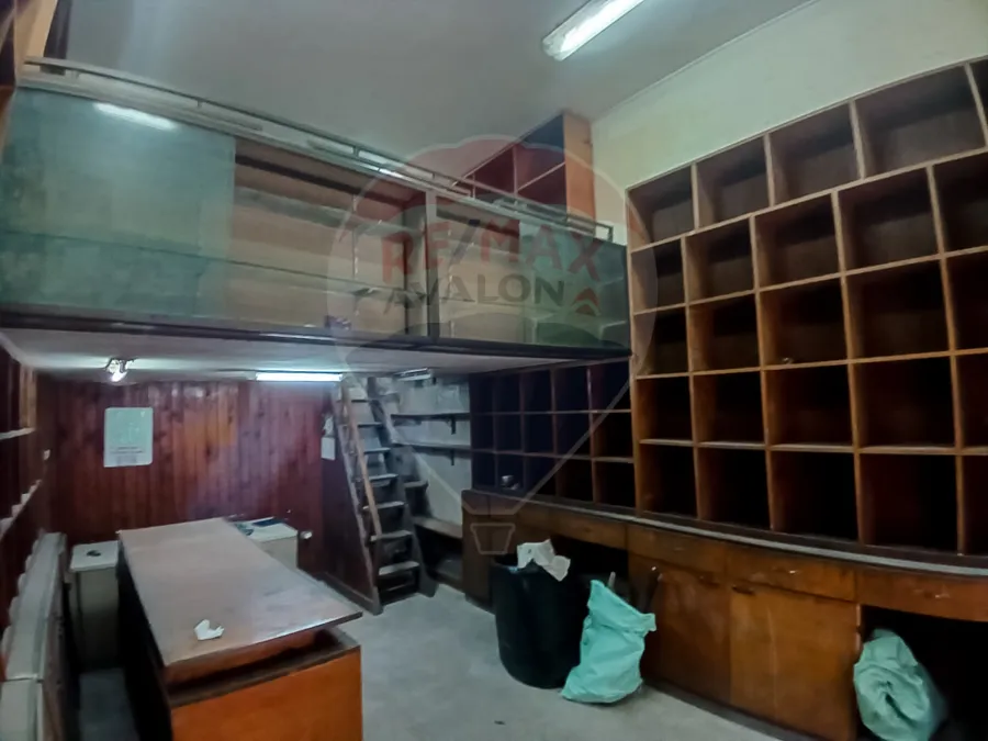 Shop 25 m + Up Floor 15 m for rent Sidi Gaber (Abou Qir St.)
