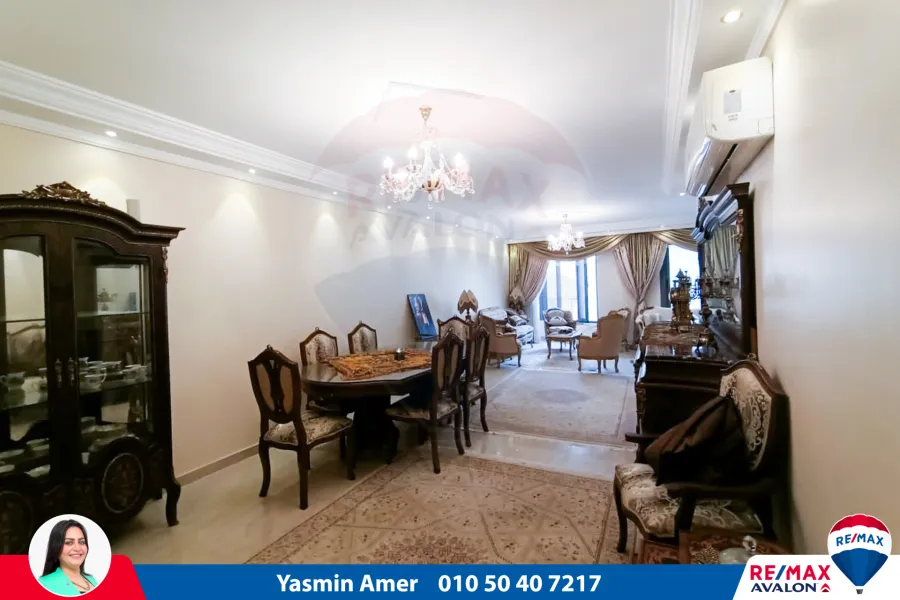 Furnished apartment for rent 220 m Loran (steps from sea)