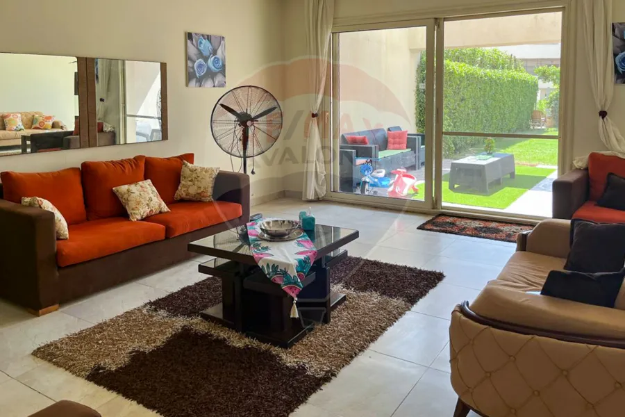 Ground Chalet with Garden for sale (Hacienda Bay) 380 m
