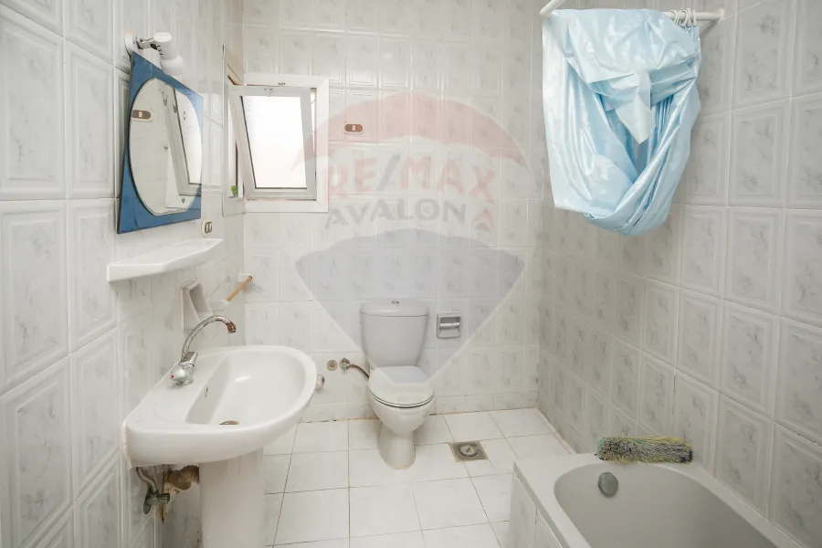 Chalet with roof for sale (El fayrouz beach) 138 m