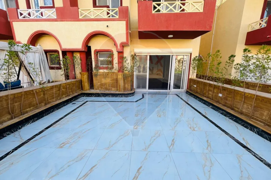 فيلا للبيع  (  بيرلا مارينا الساحل الشمالي ) 160 م + جاردن 40 م