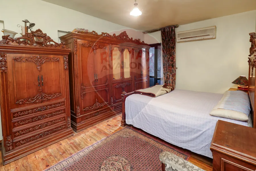 Apartment for sale 230 m Roushdy (El moaskar Al-Romani main st)