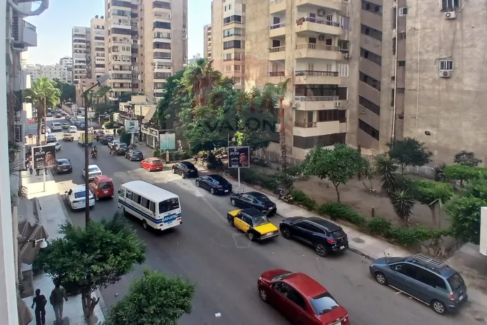 Administrative apartment for sale 165 m Roushdy (Al-Maaskar Al-Romani St.)