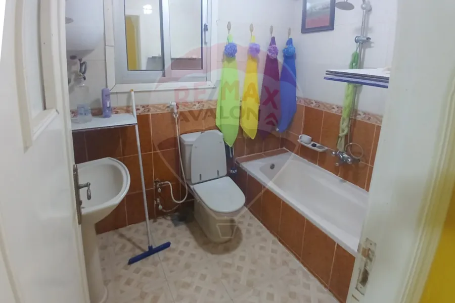 Roof for sale 200 m Al-Agami (El-betash)