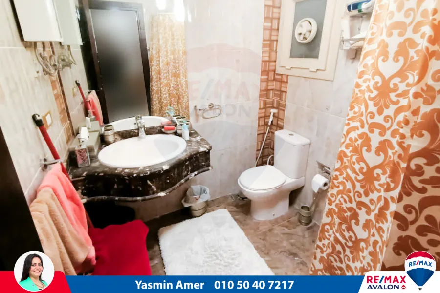 Furnished apartment for rent 220 m Loran (steps from sea)