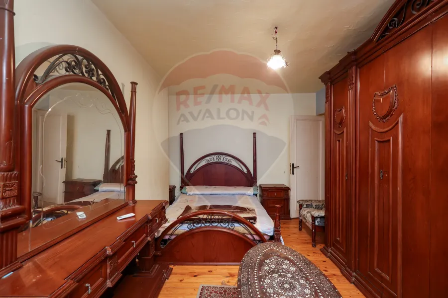 Apartment for sale 230 m Roushdy (El moaskar Al-Romani main st)