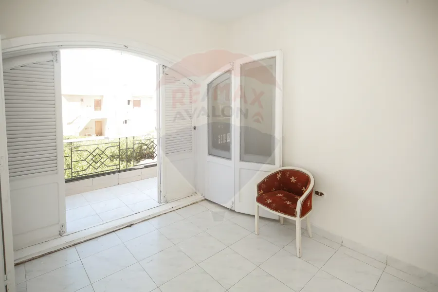 Chalet with roof for sale (El fayrouz beach) 138 m