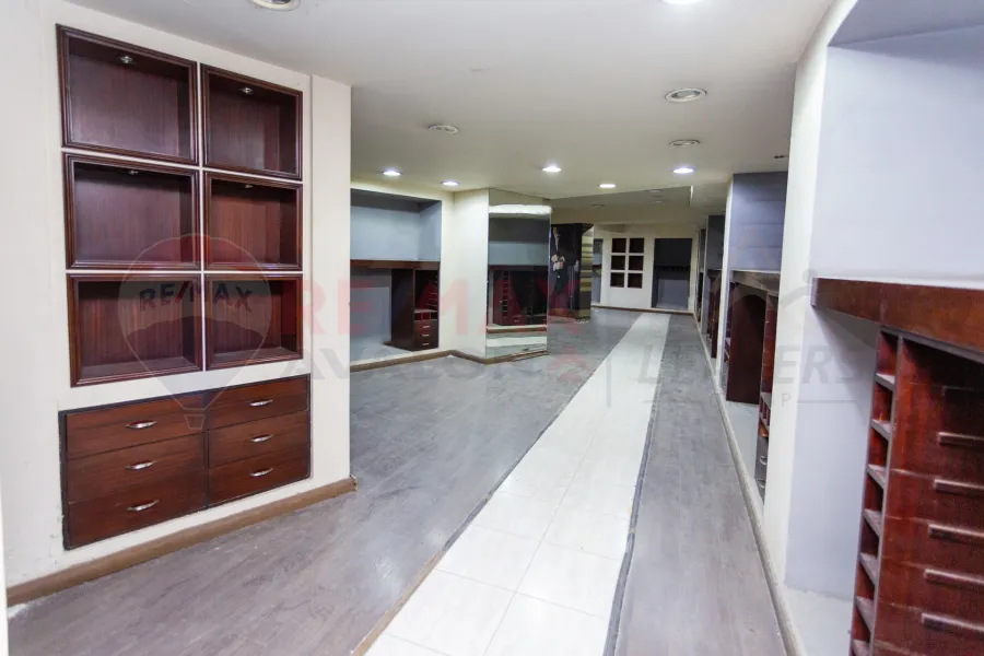 Shop + Mizzane for rent 465 m Sidi Gaber (Abu Qir St.)