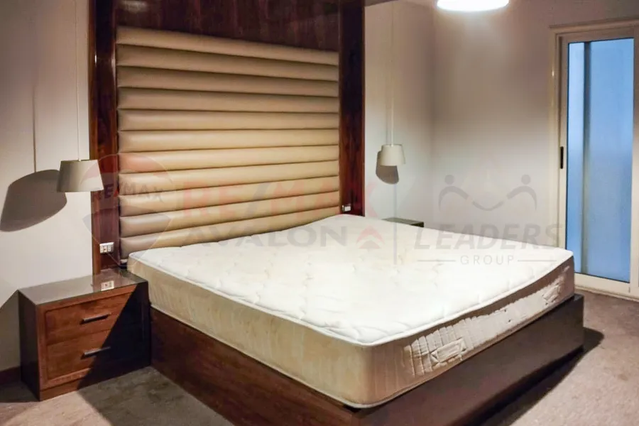 Apartment for rent 220 m Kafr Abdo (steps from Saint Jenny square)