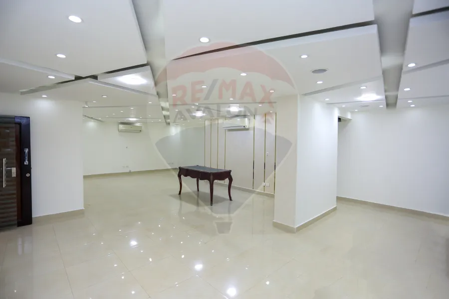 مقر اداري للايجار 200 م الشاطبي (ش كوبري الجامعة)