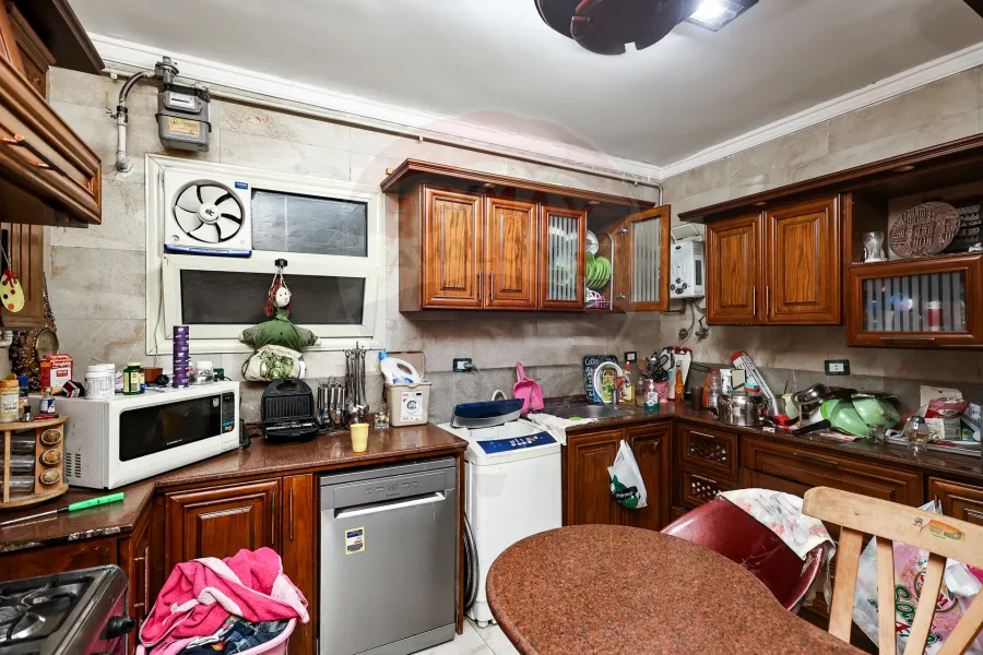 Apartment for sale 160 m kafr Abdo (mohamed safwt st)