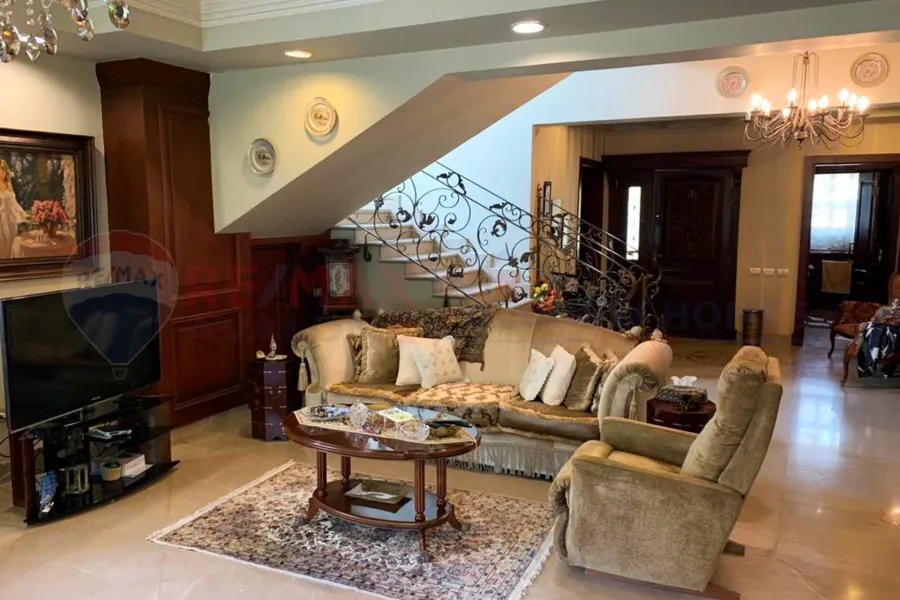 Twin house villa for sale (Flowers Park) Fifth settlement 420 m