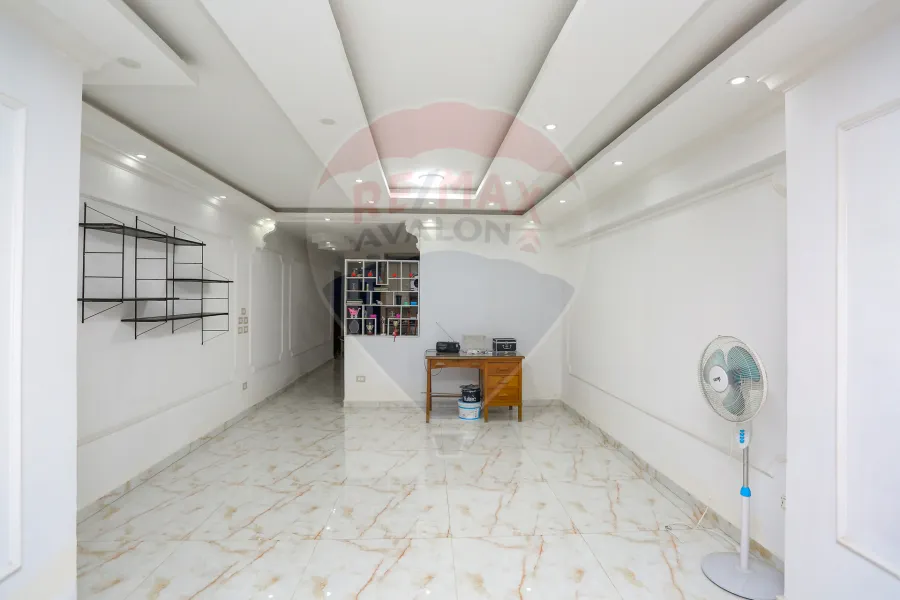 Apartment for sale 207 m Gleem (Near to the sea)