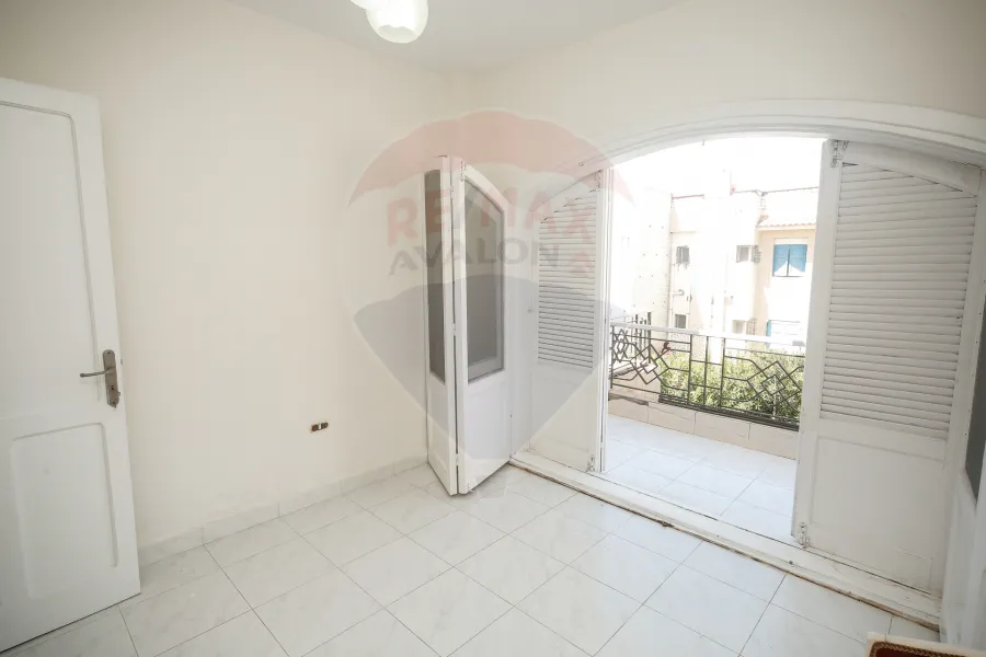 Chalet with roof for sale (El fayrouz beach) 138 m
