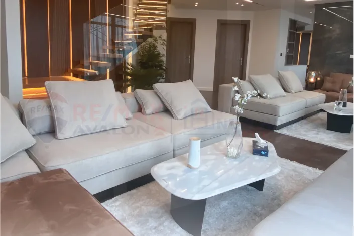 سكاي فيلا للبيع 317 م سموحة (سكاي لاين)