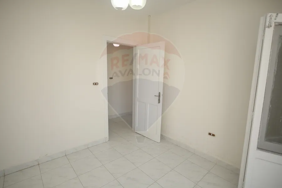 Chalet with roof for sale (El fayrouz beach) 138 m